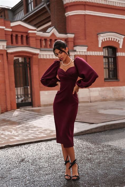 Платье-футляр | Theatre dress, Dresses, African fashion dresses