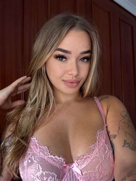 🥇 🦊Katysancheski🦊 Modelo de onlyfans Encuestas y Reseñas de Fans