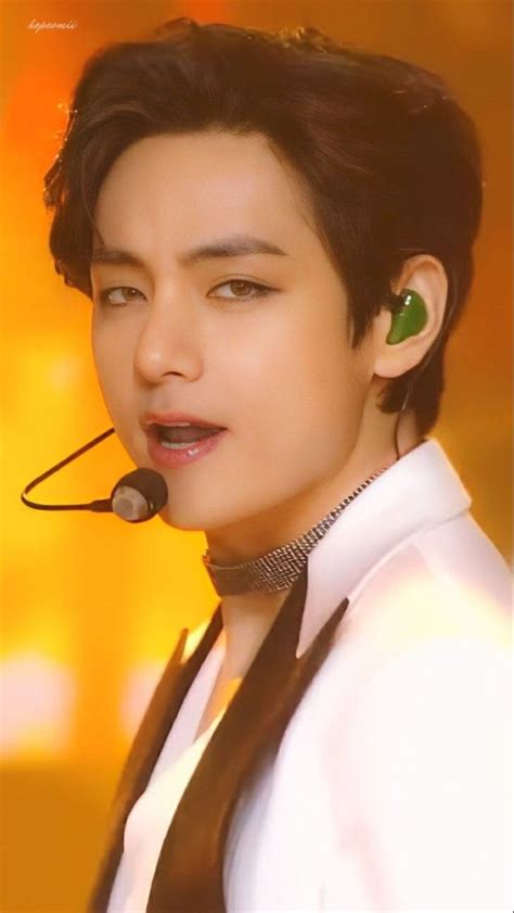 pin oleh escape  kim tae hyung selebritas rambut biru bts