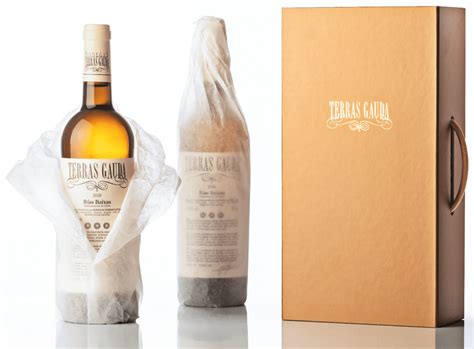 LA SENCILLEZ Y ELEGANCIA DEL NUEVO ESTUCHE REGALO DE TERRAS GAUDA PARA ...