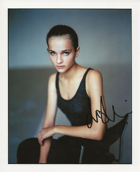 Lisa Vicari german actress REAL SIGNED Photo #2 COA Autographed Dark