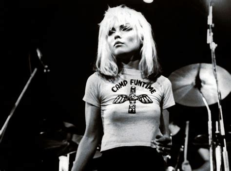 "People Always Called Me Blondie” – Here Are 20 Fascinating Photographs ...