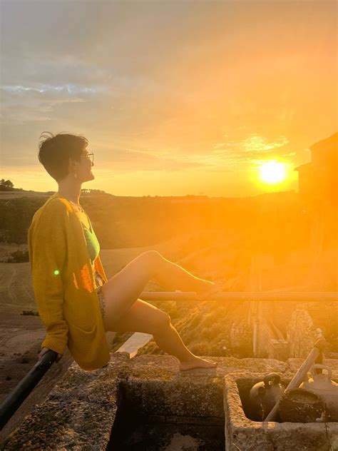 Anna Mac Tíre on Medium curated some lists