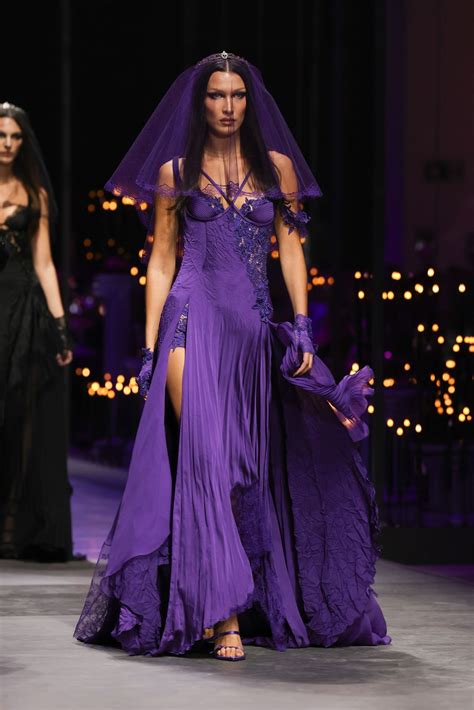 Vanessa Hudgens at Versace During Milan Fashion Week | PS Fashion