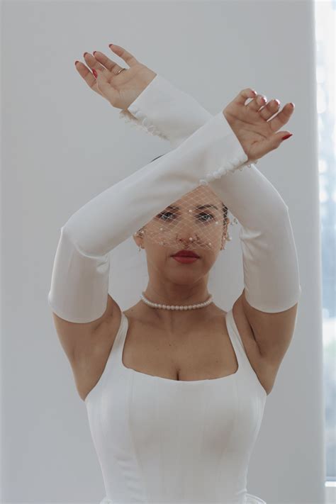 Detachable Crepe Bridal Sleeves with Buttons – Velo Bianco