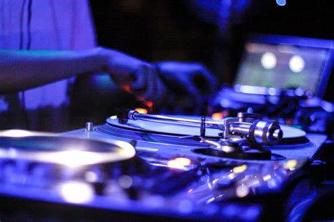 Podcast Simple’s DJ mix series