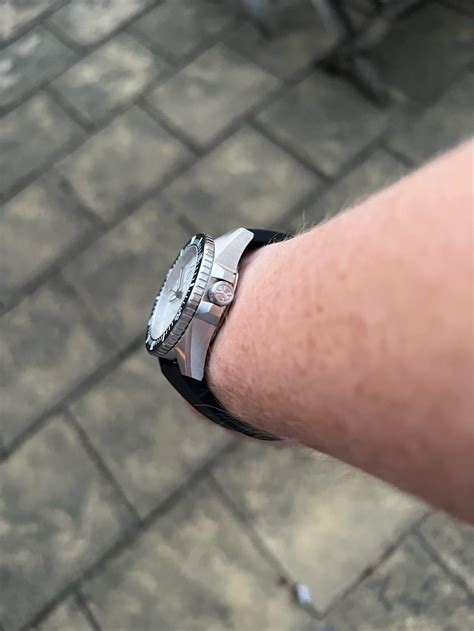 🚨NWA🚨 Finally a modern white dial diver for the collection from Erebus