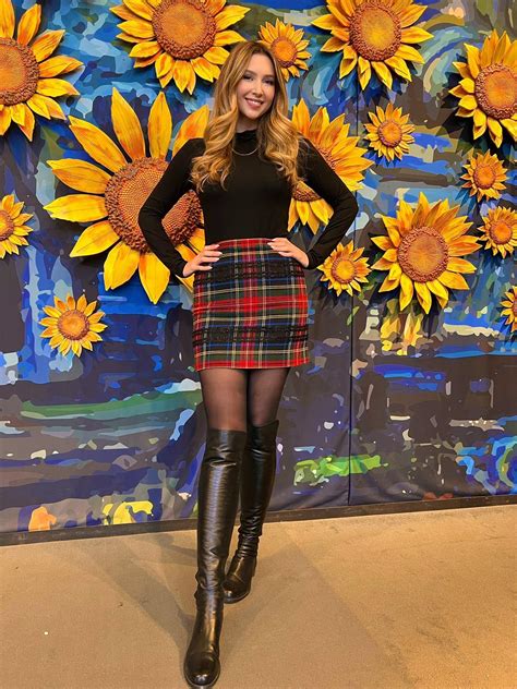 The tartan skirt… : r/PrincessLexie