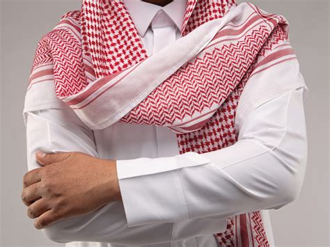 bahraini traditional clothing local dress explained  time