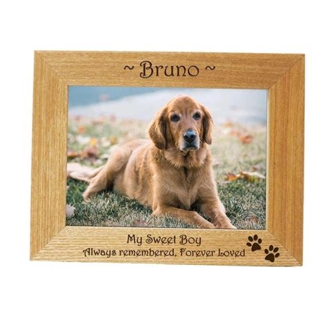 Personalised Pet Memorial Frame with Paw Prints