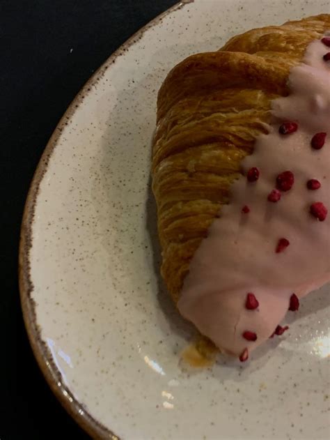 Круассан | Food, Desserts, Pie