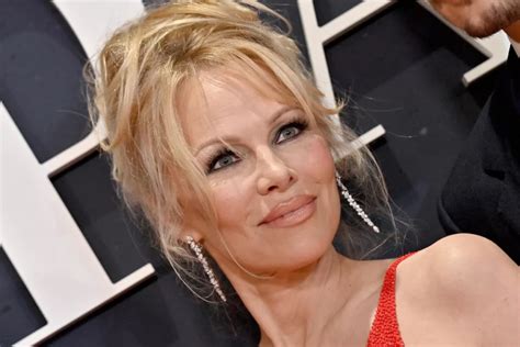 Magnificent Pamela Anderson Net Worth, Age, height, Weight, and More