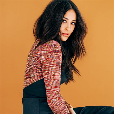 Shay Mitchell Cute