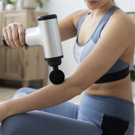 How to Massage Tennis Elbow With a Massage Gun? – Vigorous Innovations