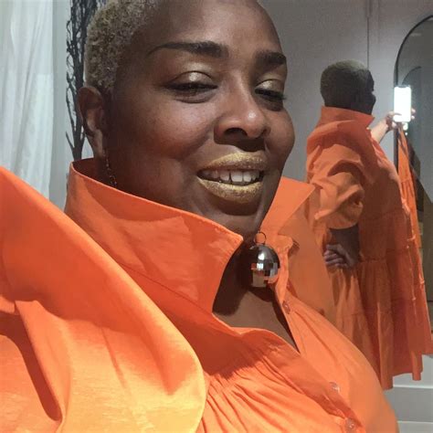 Sophia Sophia - Sophia Sophia updated her cover photo.