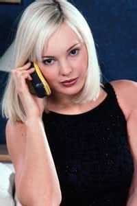 Telefondomina: strenge Domina Telefonerziehung + live Telefon-Sex