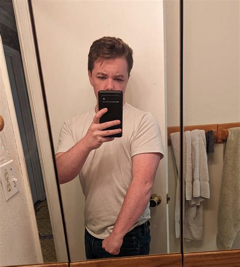 Really enjoying my forearms lately!💪 : r/FTM_SELFIES