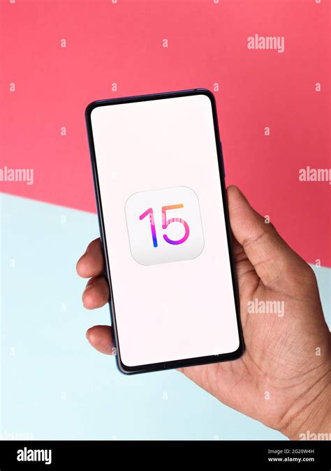 Ios 15 logo hi-res stock photography and images - Alamy