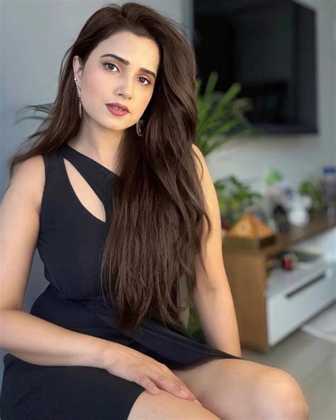 “You’re the thought I didn’t see coming but can’t seem to shake.”😍