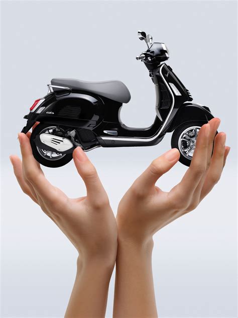 Vespa Piaggio, an Italian style icon since 1946 | Vespa.com