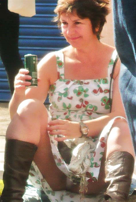 Amateur matures pokies,downblouse and upskirt 3. Porn Pictures, XXX