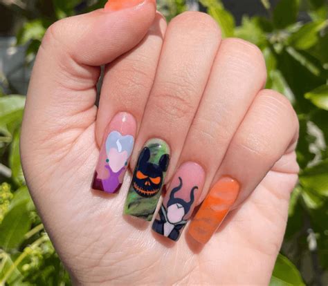 15 Eye Catching Ideas For Your Acrylic Nail Designs - WomenSew