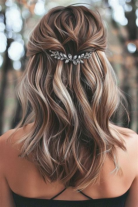 These wedding guest hairdos are surprisingly easy to do yourself 35