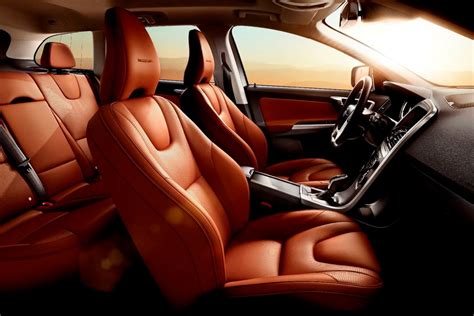 Volvo Adds Inscription Luxury Trim to XC60 - Autotrader