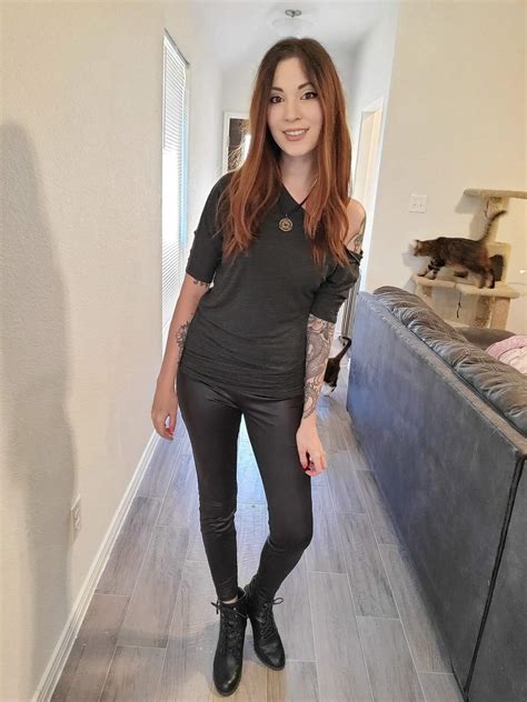 Melonie Mac : r/Hotchickswithtattoos