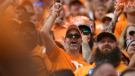 Tennessee football: Neyland Stadium noise level record set vs Alabama