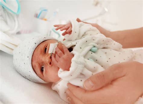 Родители недоношенных малышей смогут получить бесплатную консультацию ...