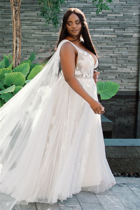 White and maroon wedding dress 60 photos - Vianawedding.com