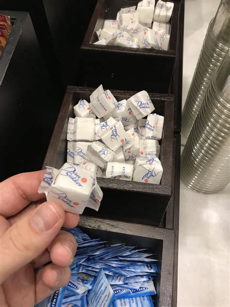 Еach cube of sugar has its own wrapping : r/mildlyinteresting