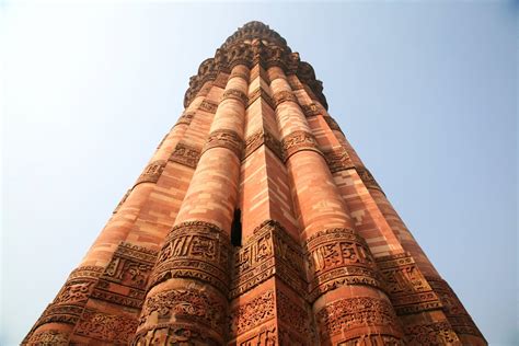 Qutab Minar under Blue Sky · Free Stock Photo