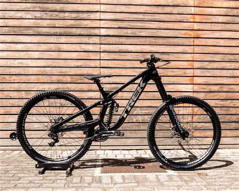 trek session  downhill bikes bike hub