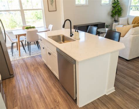 Amenities – Genesee Pointe Luxury Apartments