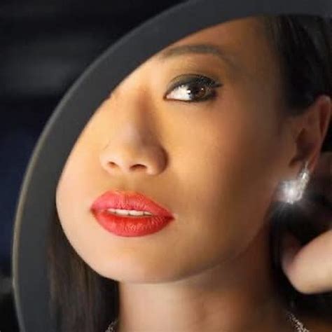 kelly mi li net worth 2021