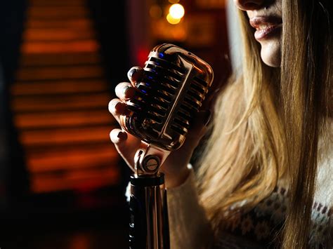 fast     great singer voiceology australia