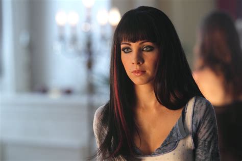 Ksenia Solo ♥ ''Lost Girl'' Season 3 | Lost girl, Ksenia solo, Kenzie