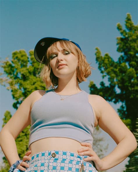 Lauren Jones (@heylaurenjones) • Instagram photos and videos