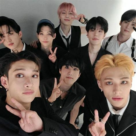 stray kids komik isaretler guezel kedi  pop muezik