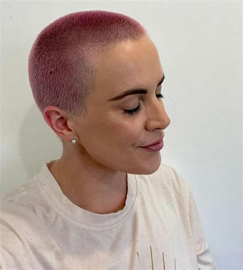 ways  women  wear  buzz cut   chic