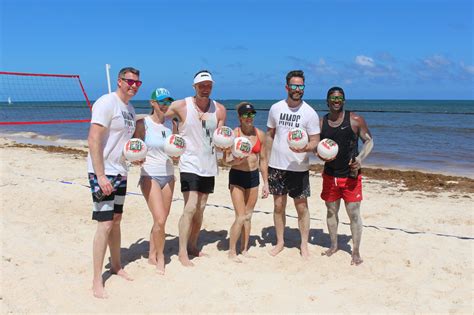 beach team building activities    company retreat