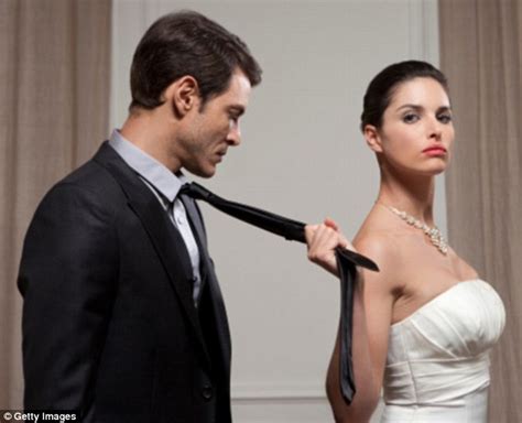 Pressuring boyfriend to propose | Reader's Dilemma: Mother Keeps ...