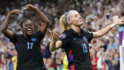 Lioness Michelle Agyemang was 'a coach's dream' at high school - BBC News