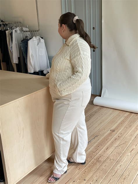cream jeans for men 3