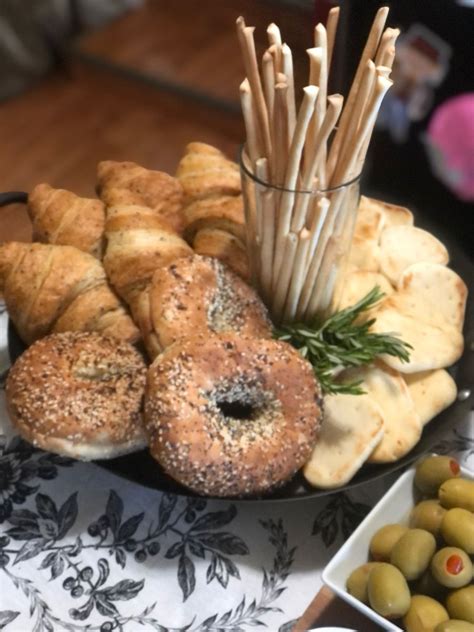 bread platter food bread bagel