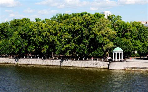 Парк Нескучный сад в Москве: как добраться и что посмотреть