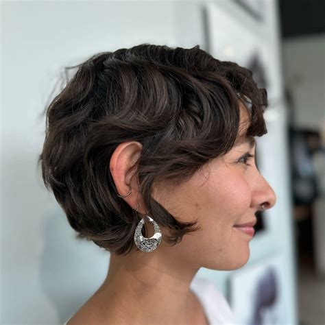 how to cut ear hair