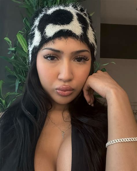 Corinna (@corinna.g) • Instagram photos and videos